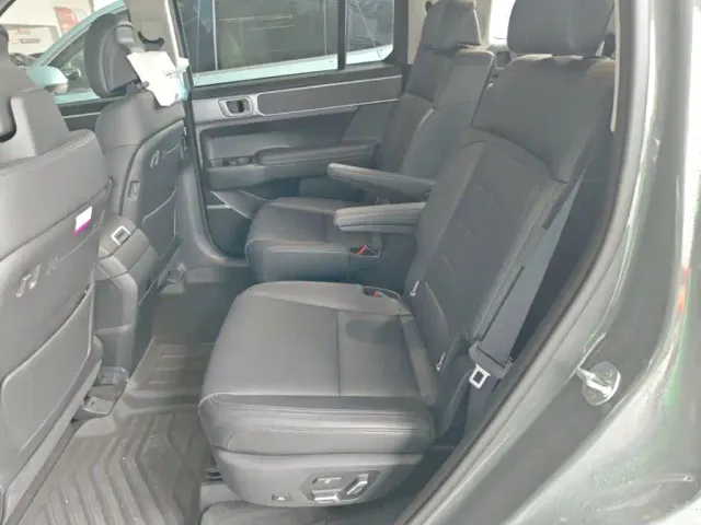 Hyundai Santa Fe — Фото автомобиля 16