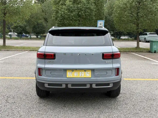 Geely ICON — Фото автомобиля 6