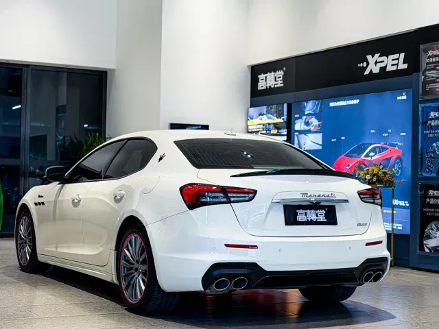 Maserati Ghibli — Фото автомобиля 20