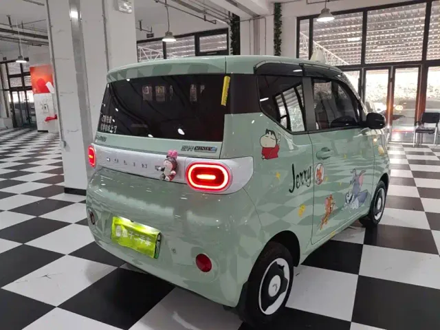 Wuling Hongguang Mini EV — Фото автомобиля 6
