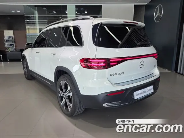 Mercedes-Benz EQB X243 — Фото автомобиля 2