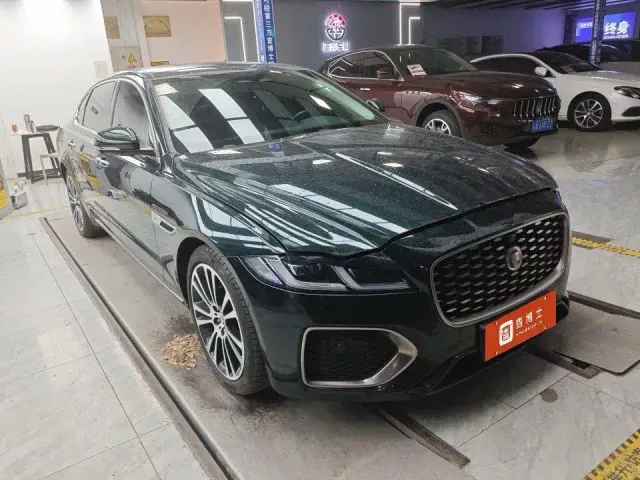 Jaguar XFL — Фото автомобиля 3