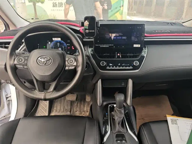 Toyota Corolla Cross — Фото автомобиля 6