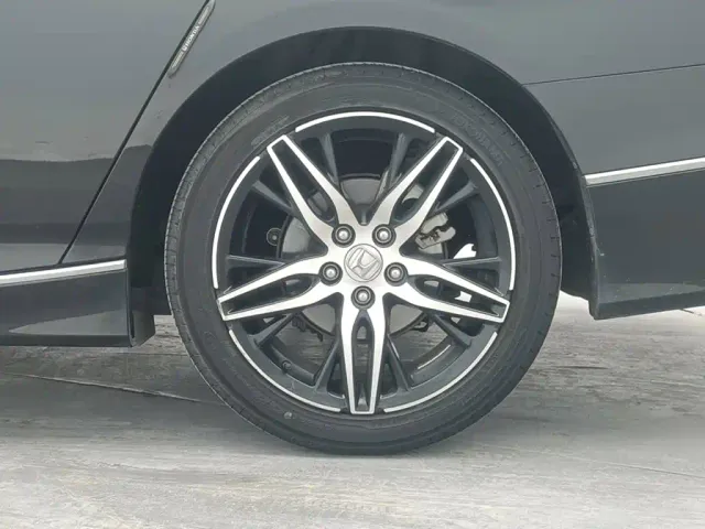 Honda Accord — Фото автомобиля 12