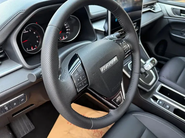 Haval M6 — Фото автомобиля 7