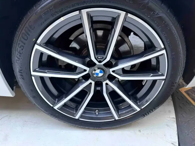 BMW 3 Series — Фото автомобиля 9