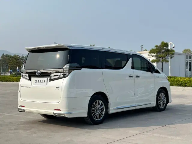 Toyota Vellfire — Фото автомобиля 27