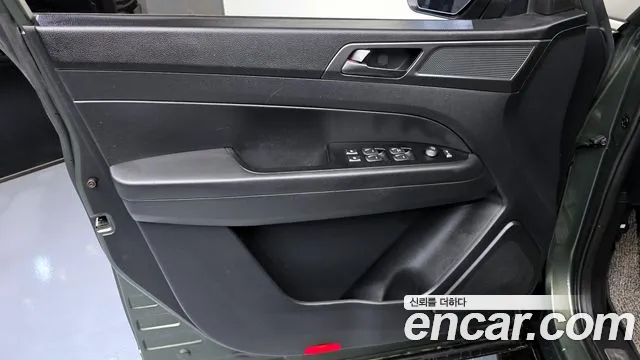 KG_Mobility_Ssangyong Rexton Новый Rexton Sport Khan Дизель 2.2 4WD — Фото автомобиля 24