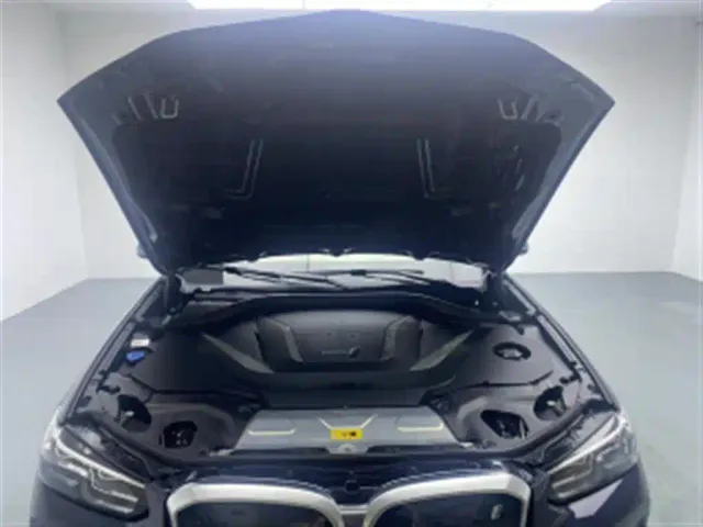 BMW iX3 — Фото автомобиля 16