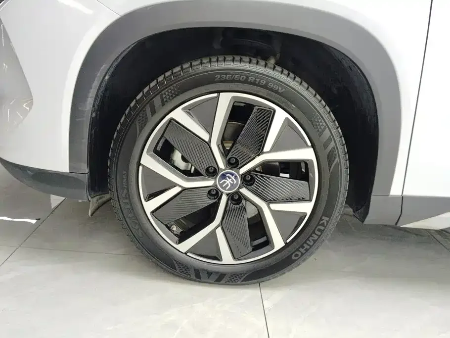 BYD Song L DM-i 2024 160km Superior — Фото автомобиля 6