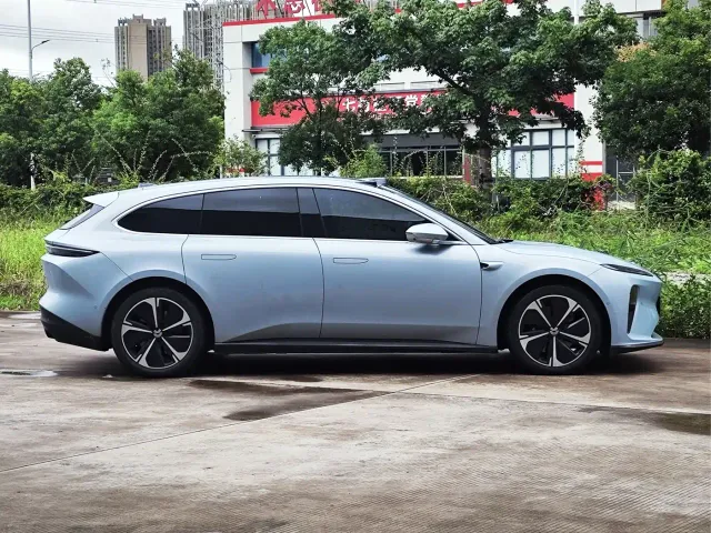 Nio ET5 Touring — Фото автомобиля 3