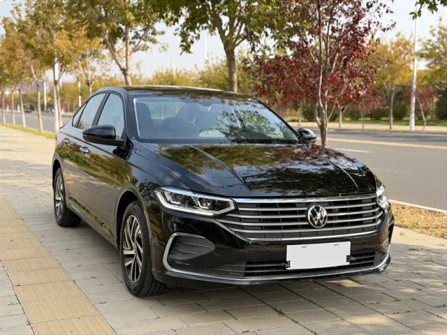 Volkswagen Lavida — Фото автомобиля 3