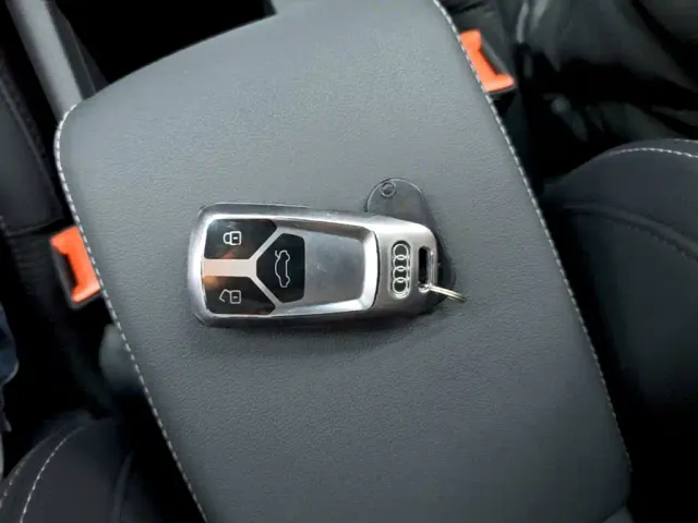 Audi A4L — Фото автомобиля 8