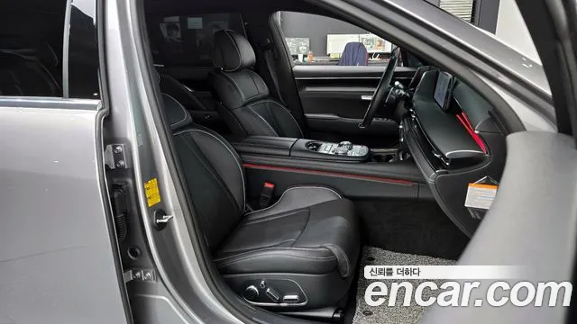 Genesis G90 Бензин 3.5 Turbo e-S/C AWD — Фото автомобиля 10