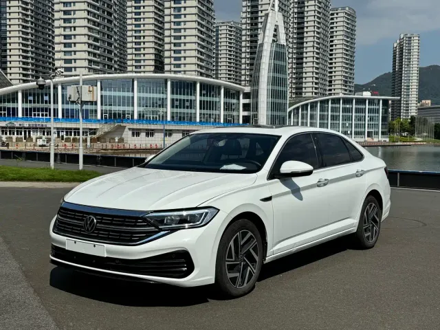 Фотография автомобиля — Volkswagen Sagitar