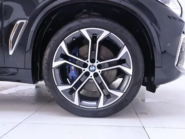 BMW X5 — Фото автомобиля 6