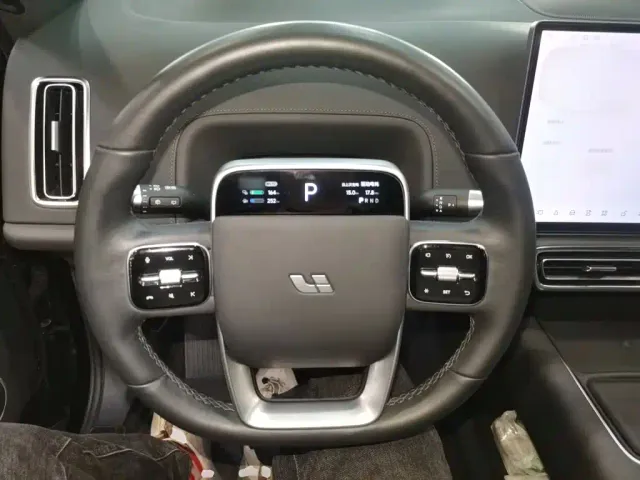 Li Auto L8 — Фото автомобиля 7