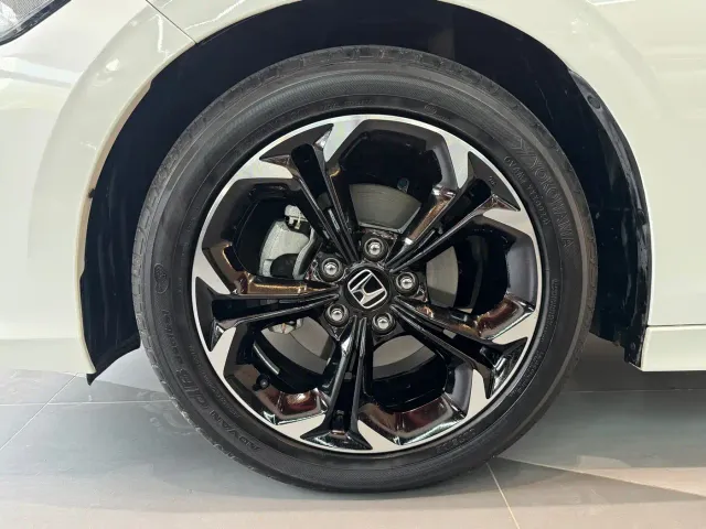 Honda Civic — Фото автомобиля 15