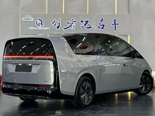 Li Auto MEGA — Фото автомобиля 2