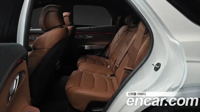 Genesis GV70 — Фото автомобиля 18
