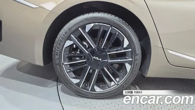 Kia K8 K8 (New) Hybrid — Фото автомобиля 21