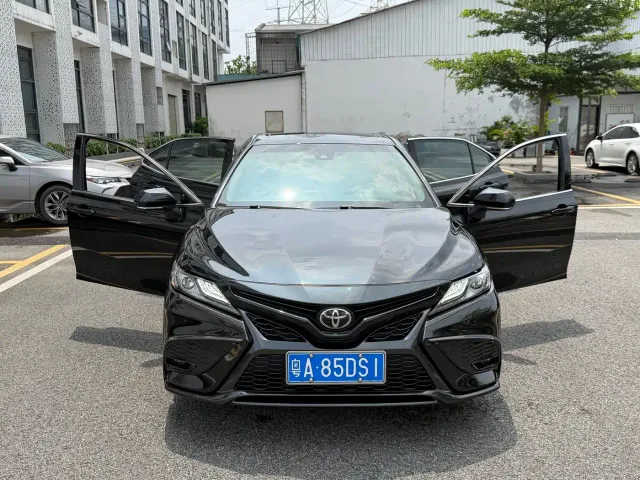 Toyota Camry — Фото автомобиля 2