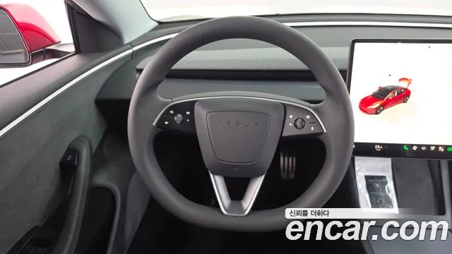 Tesla Model 3 — Фото автомобиля 13