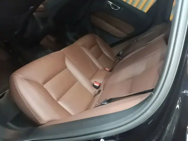 Volvo XC60 — Фото автомобиля 16