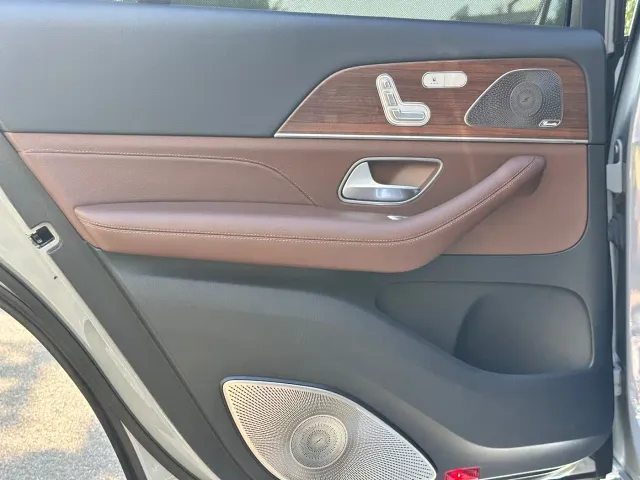 Mercedes-Benz GLS-Class — Фото автомобиля 11