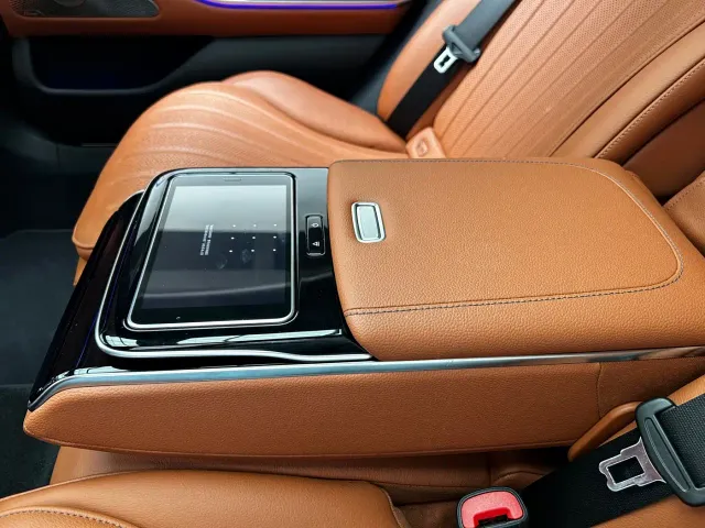 Mercedes-Benz S-Class — Фото автомобиля 17
