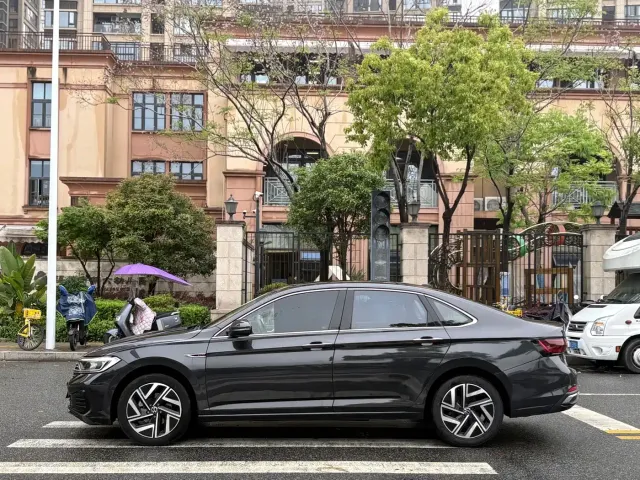Volkswagen Sagitar — Фото автомобиля 6
