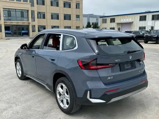 BMW X1 — Фото автомобиля 2