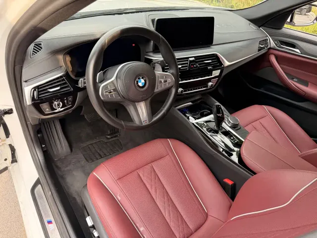 BMW 5 Series — Фото автомобиля 3