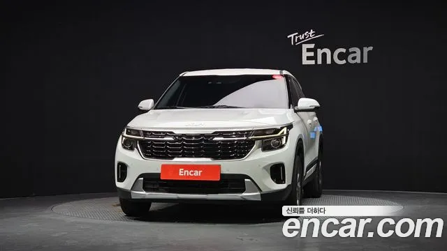 Kia Seltos Новый Seltos Бензин 2.0 2WD — Фото автомобиля 3