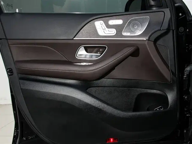 Mercedes-Benz GLE-Class — Фото автомобиля 17