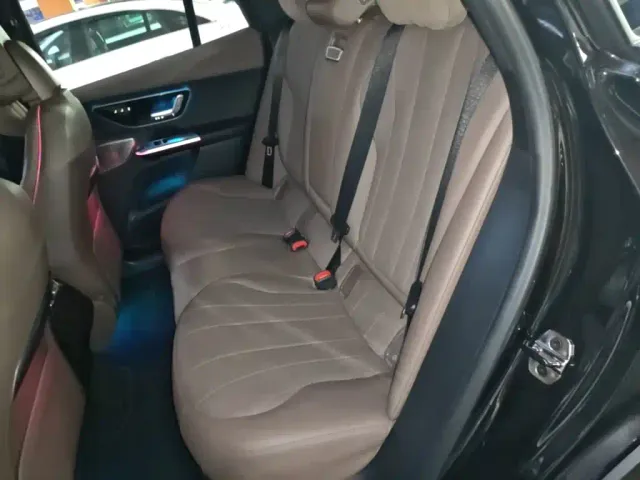 Mercedes-Benz EQE SUV — Фото автомобиля 21
