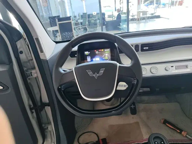 Wuling Hongguang Mini EV — Фото автомобиля 10