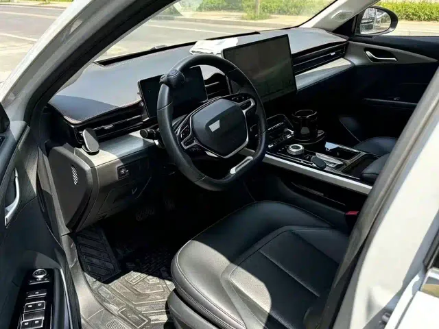 Wuling Starlight — Фото автомобиля 6
