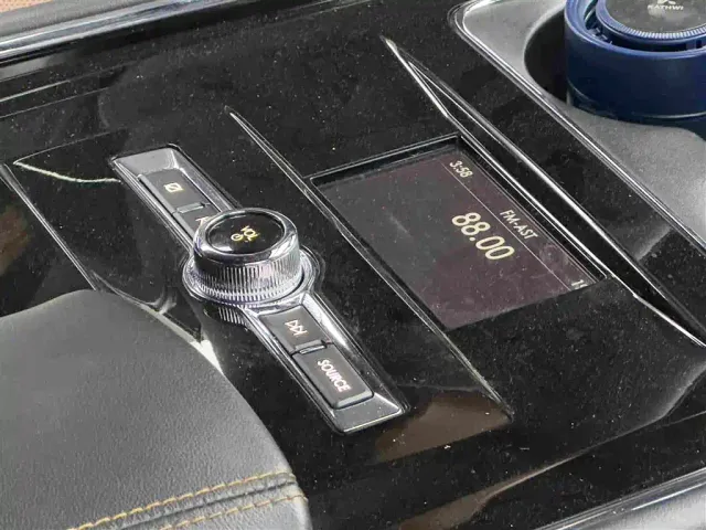 Lincoln Navigator — Фото автомобиля 11