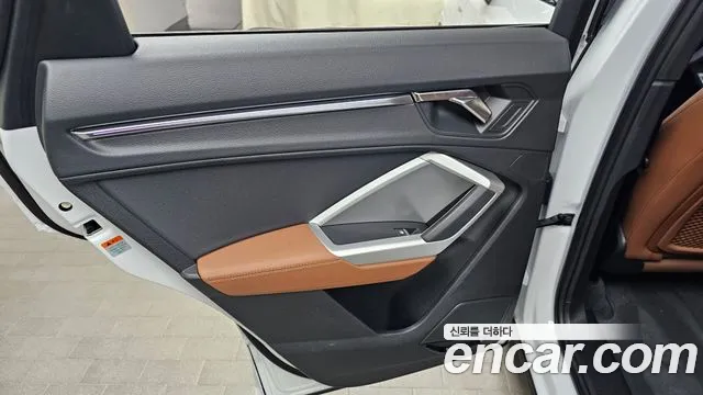 Audi Q3 40 TFSI quattro Premium — Фото автомобиля 23