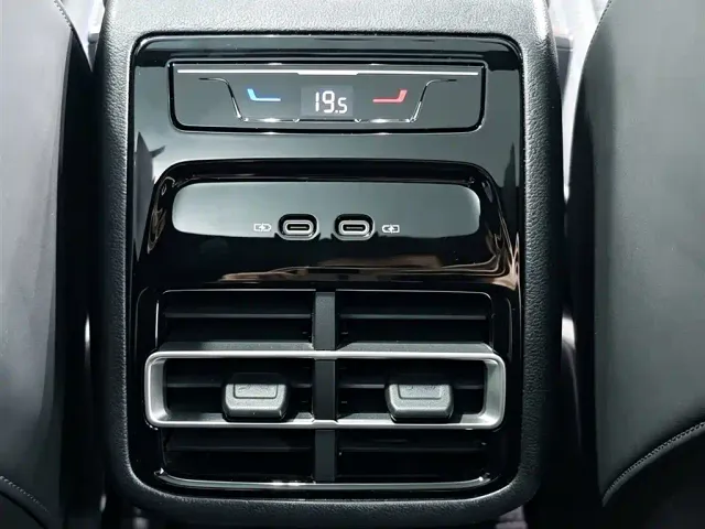 Volkswagen Tiguan L — Фото автомобиля 22