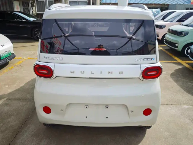 Wuling Hongguang Mini EV — Фото автомобиля 6