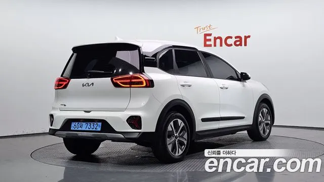 Kia Niro Niro Plus Air — Фото автомобиля 2
