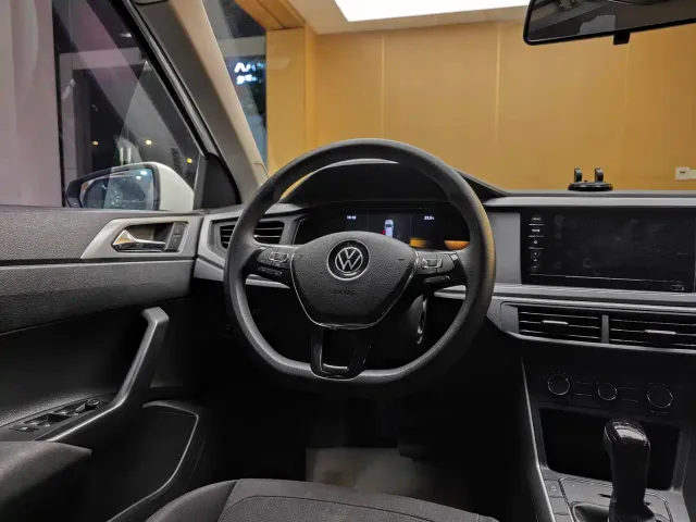 Volkswagen Polo — Фото автомобиля 14