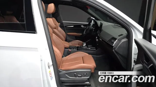 Audi Q5 45 TFSI quattro Premium — Фото автомобиля 10