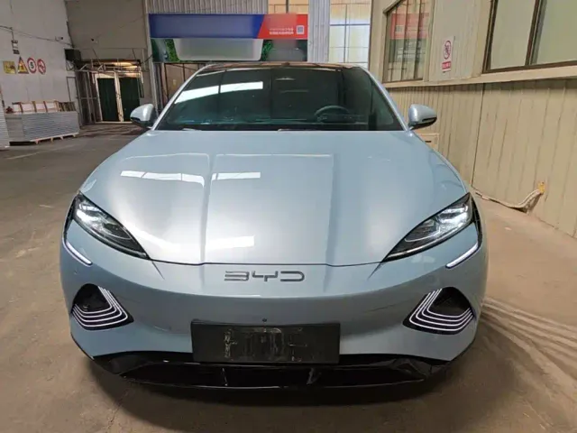 BYD Seal — Фото автомобиля 2