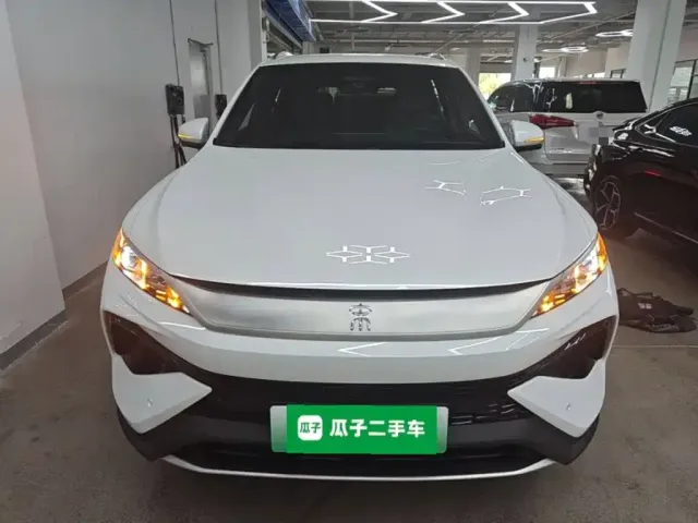 BYD Song Pro — Фото автомобиля 2