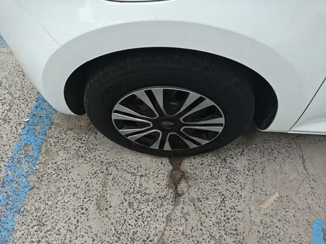 Changan Lumin — Фото автомобиля 24