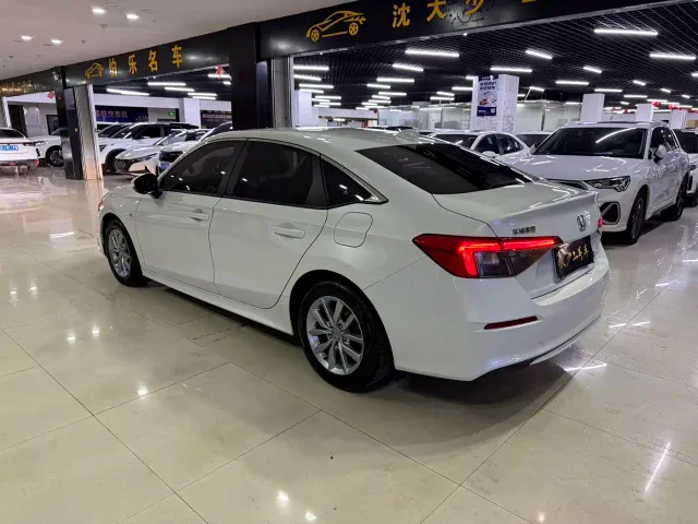 Honda Civic — Фото автомобиля 3