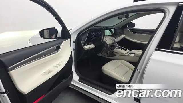 Hyundai Grandeur (New) Hybrid — Фото автомобиля 15